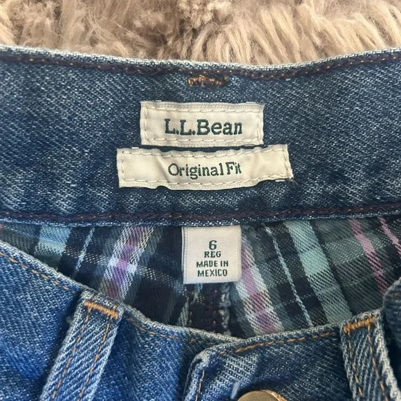 LL Bean flannel lined Straight Leg Jeans - Picture 3 of 5